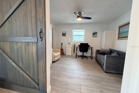 House in Bradenton, Florida 4 bedrooms, 148.09 sq.m. № 2395789 - photo 30