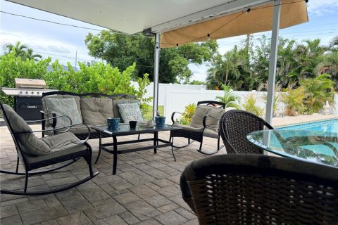 House in Bradenton, Florida 4 bedrooms, 148.09 sq.m. № 2395789 - photo 23