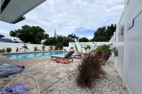 House in Bradenton, Florida 4 bedrooms, 148.09 sq.m. № 2395789 - photo 14