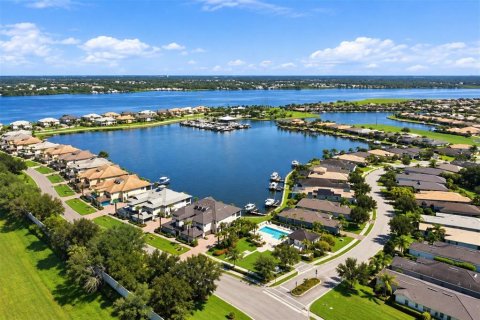 Condo in Bradenton, Florida, 3 bedrooms  № 2428878 - photo 2