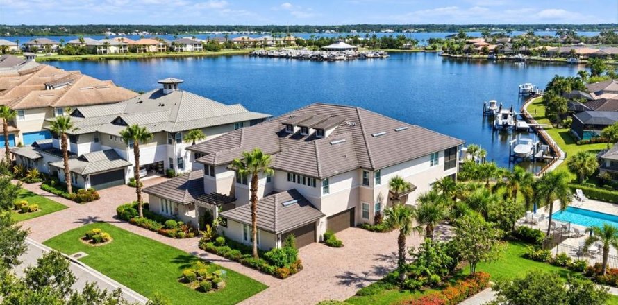 Condo in Bradenton, Florida, 3 bedrooms  № 2428878