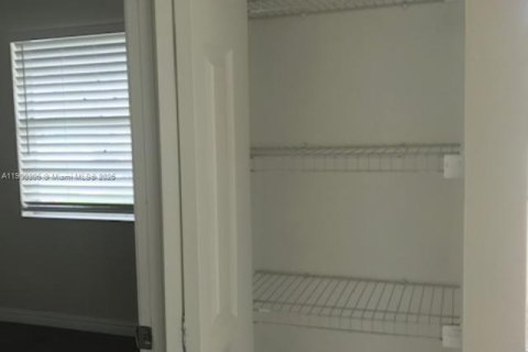 Купить кондоминиум в Корал-Спрингс, Флорида 2 спальни, 71.35м2, № 1951457 - фото 13