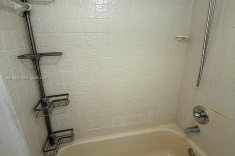 Купить кондоминиум в Корал-Спрингс, Флорида 2 спальни, 71.35м2, № 1951457 - фото 11