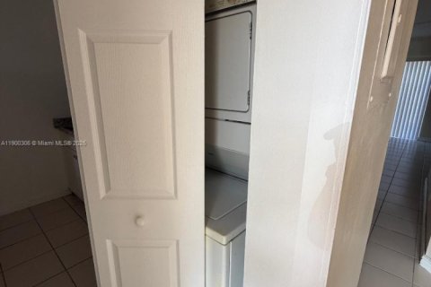 Купить кондоминиум в Корал-Спрингс, Флорида 2 спальни, 71.35м2, № 1951457 - фото 6