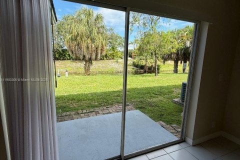 Купить кондоминиум в Корал-Спрингс, Флорида 2 спальни, 71.35м2, № 1951457 - фото 9