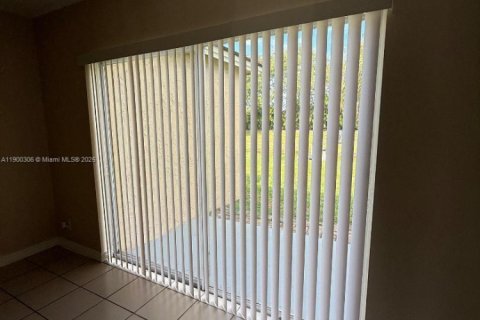 Купить кондоминиум в Корал-Спрингс, Флорида 2 спальни, 71.35м2, № 1951457 - фото 7