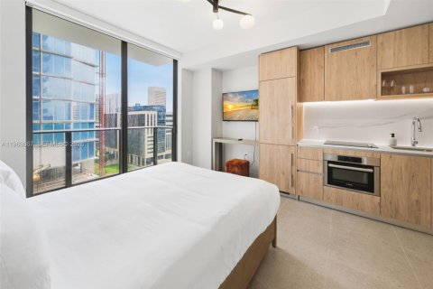 Estudio en el Condominio en Miami, Florida  № 2090783