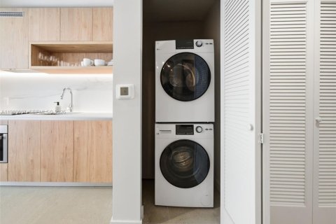 Condominio en venta en Miami, Florida, 32.52 m2 № 2090783 - foto 17