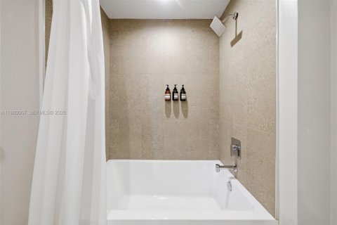 Condominio en venta en Miami, Florida, 32.52 m2 № 2090783 - foto 15