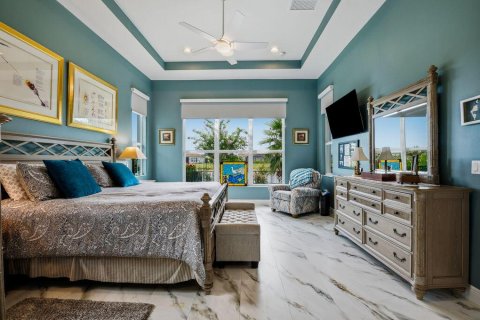 House in Port St. Lucie, Florida 4 bedrooms, 328.04 sq.m. № 2387903 - photo 25