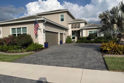 House in Port St. Lucie, Florida 4 bedrooms, 328.04 sq.m. № 2387903