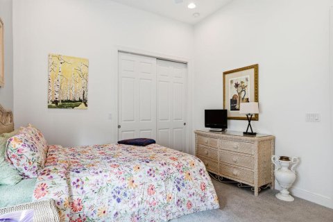 House in Port St. Lucie, Florida 4 bedrooms, 328.04 sq.m. № 2387903 - photo 28