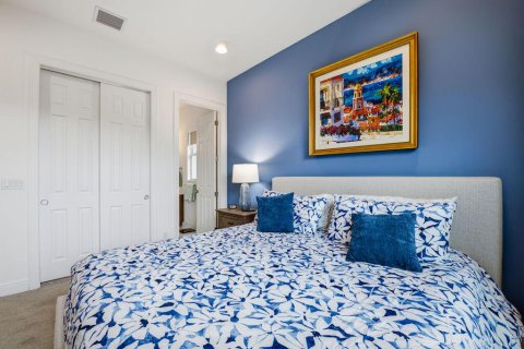 House in Port St. Lucie, Florida 4 bedrooms, 328.04 sq.m. № 2387903 - photo 7