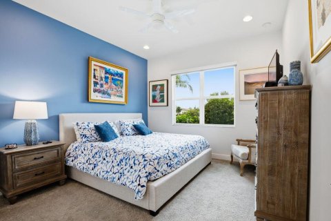 House in Port St. Lucie, Florida 4 bedrooms, 328.04 sq.m. № 2387903 - photo 8