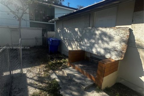 Villa ou maison à louer à Miami, Floride: 2 chambres, 235.04 m2 № 2031309 - photo 20