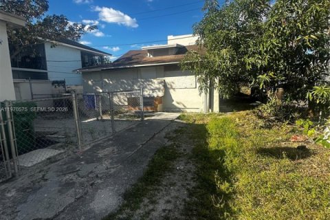 Villa ou maison à louer à Miami, Floride: 2 chambres, 235.04 m2 № 2031309 - photo 23