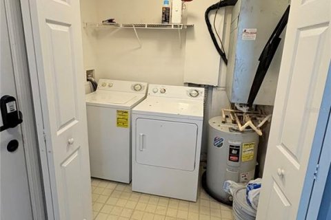 Condo in Orlando, Florida, 1 bedroom  № 2275641 - photo 6