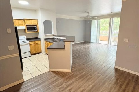 Condo in Orlando, Florida, 1 bedroom  № 2275641 - photo 7