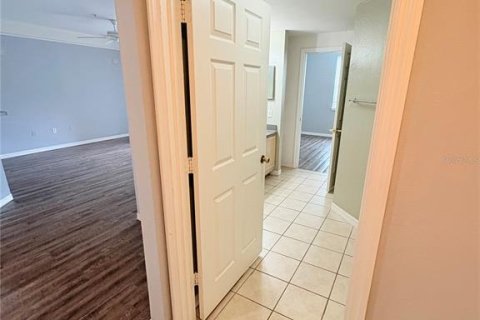Condo in Orlando, Florida, 1 bedroom  № 2275641 - photo 4