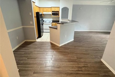 Condo in Orlando, Florida, 1 bedroom  № 2275641 - photo 5