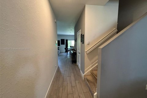 Townhouse in Homestead, Florida 4 bedrooms, 169.64 sq.m. № 1814420 - photo 5