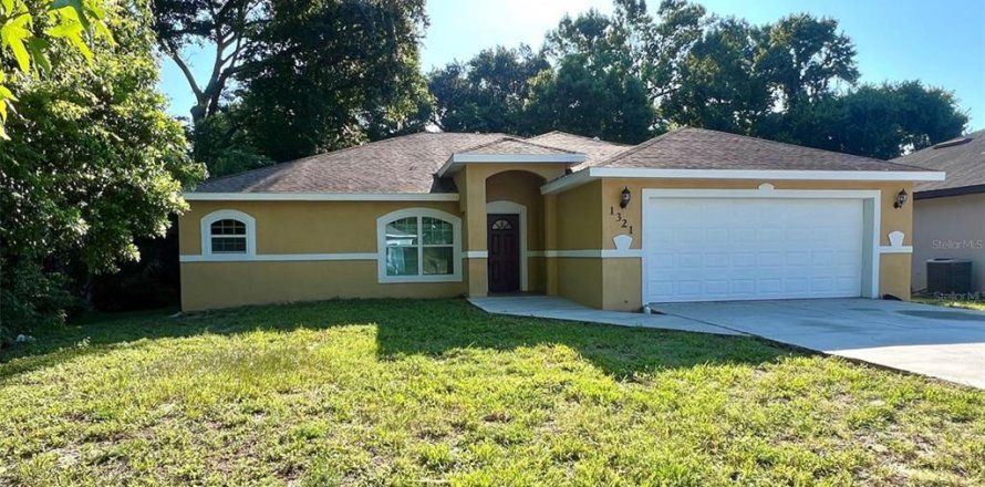 Villa ou maison à Daytona Beach, Floride 3 chambres, 167.04 m2 № 2427574
