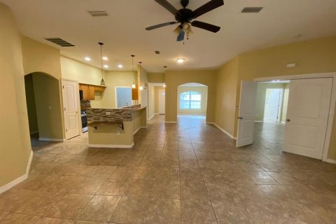 Villa ou maison à louer à Daytona Beach, Floride: 3 chambres, 167.04 m2 № 2427574 - photo 3