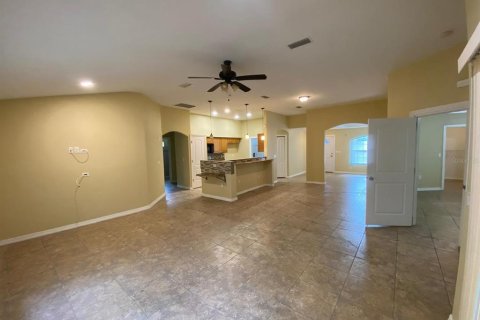 Villa ou maison à louer à Daytona Beach, Floride: 3 chambres, 167.04 m2 № 2427574 - photo 4