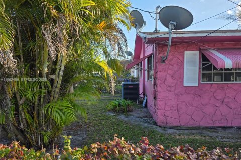 Casa en venta en Miami, Florida, 3 dormitorios, 111.11 m2 № 2080937 - foto 5