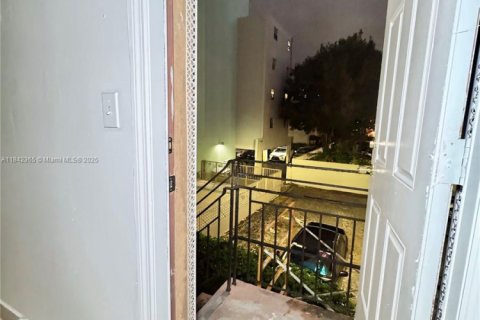Apartamento en alquiler en Miami Beach, Florida, 1 dormitorio, 60.39 m2 № 1939963 - foto 7