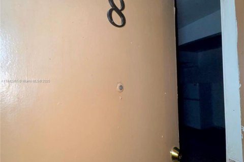 Apartamento en alquiler en Miami Beach, Florida, 1 dormitorio, 60.39 m2 № 1939963 - foto 16