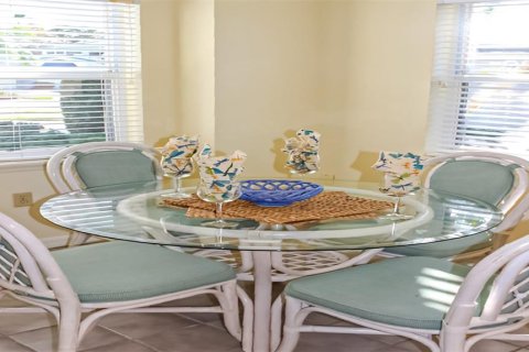 Condominio en alquiler en Sarasota, Florida, 2 dormitorios, 104.98 m2 № 829162 - foto 9