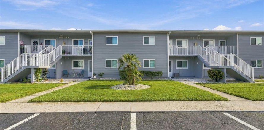 Condo à Lake Suzy, Floride, 2 chambres  № 2381064