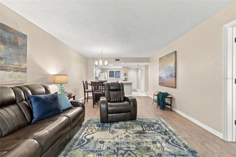 Copropriété à vendre à Lake Suzy, Floride: 2 chambres, 98.85 m2 № 2381064 - photo 12