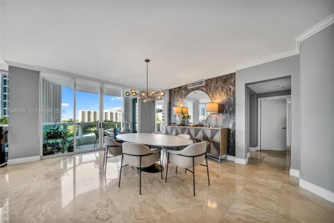 Condo in Aventura, Florida, 2 bedrooms  № 2007600 - photo 3
