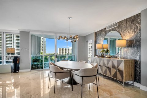 Condo in Aventura, Florida, 2 bedrooms  № 2007600