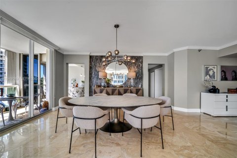 Condo in Aventura, Florida, 2 bedrooms  № 2007600 - photo 28