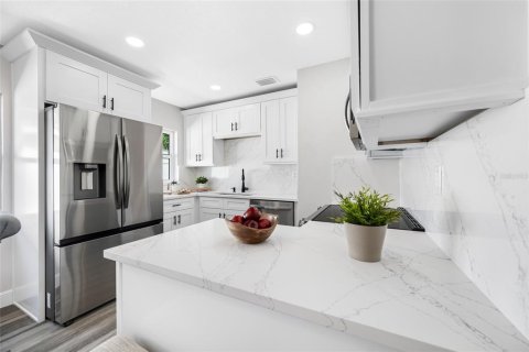 Casa en venta en Saint Petersburg, Florida, 3 dormitorios, 95.88 m2 № 1826781 - foto 15
