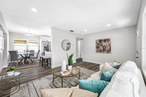 Casa en venta en Saint Petersburg, Florida, 3 dormitorios, 95.88 m2 № 1826781 - foto 6