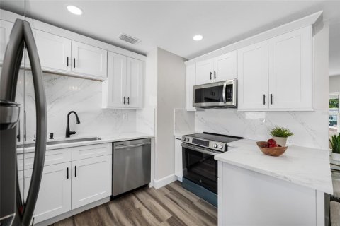 Casa en venta en Saint Petersburg, Florida, 3 dormitorios, 95.88 m2 № 1826781 - foto 12