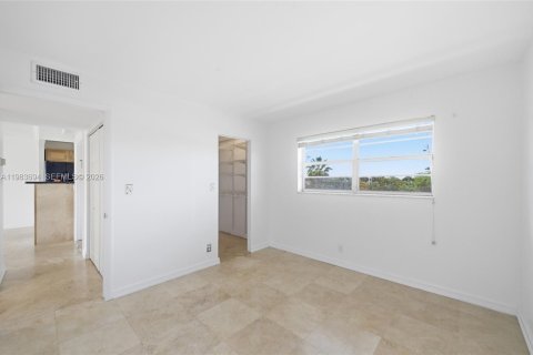 Купить кондоминиум в Холливуд, Флорида 2 спальни, 78.04м2, № 2045628 - фото 19