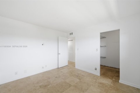 Купить кондоминиум в Холливуд, Флорида 2 спальни, 78.04м2, № 2045628 - фото 22