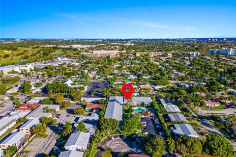 Condo in Pompano Beach, Florida, 2 bedrooms № 2054454 - photo 4