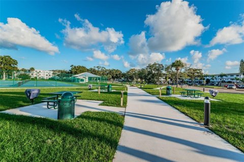 Condo in Clearwater, Florida, 2 bedrooms  № 1732672 - photo 21