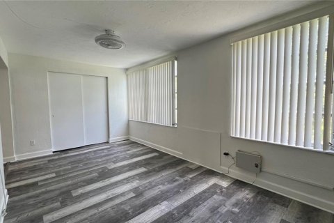 Condo in Clearwater, Florida, 2 bedrooms  № 1732672 - photo 9