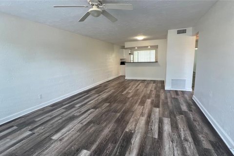 Condo in Clearwater, Florida, 2 bedrooms  № 1732672 - photo 3
