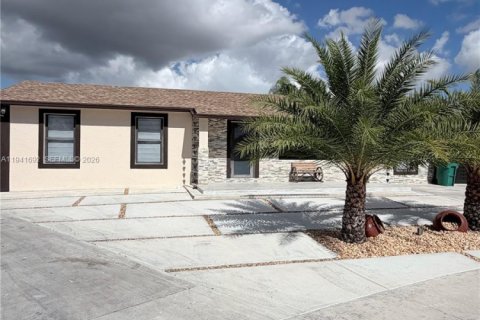 Villa ou maison à vendre à Homestead, Floride: 4 chambres, 123.93 m2 № 1998931 - photo 3