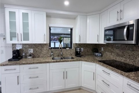 Villa ou maison à vendre à Homestead, Floride: 4 chambres, 123.93 m2 № 1998931 - photo 23