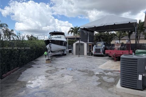 Villa ou maison à vendre à Homestead, Floride: 4 chambres, 123.93 m2 № 1998931 - photo 7