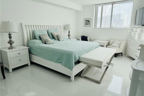 Купить кондоминиум в Санни-Айлс-Бич, Флорида 2 спальни, 139.82м2, № 1986737 - фото 13